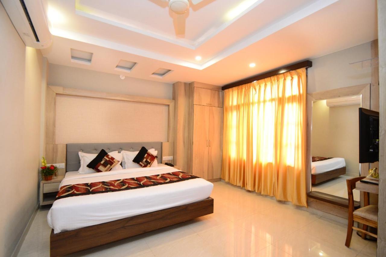 Hopp Inn Udaipur Exterior photo