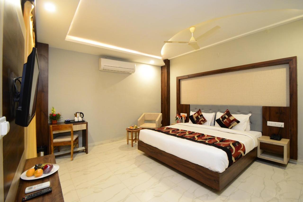 Hopp Inn Udaipur Exterior photo