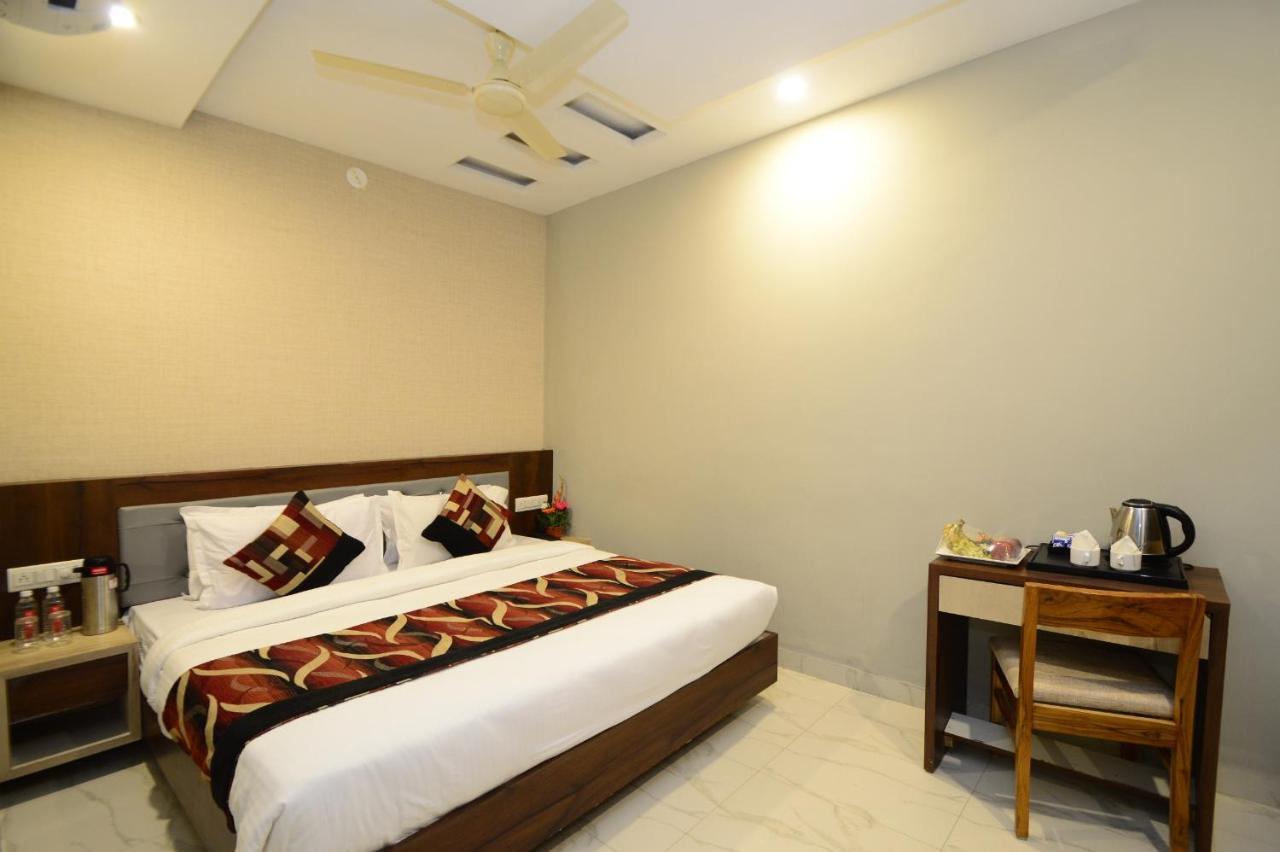 Hopp Inn Udaipur Exterior photo