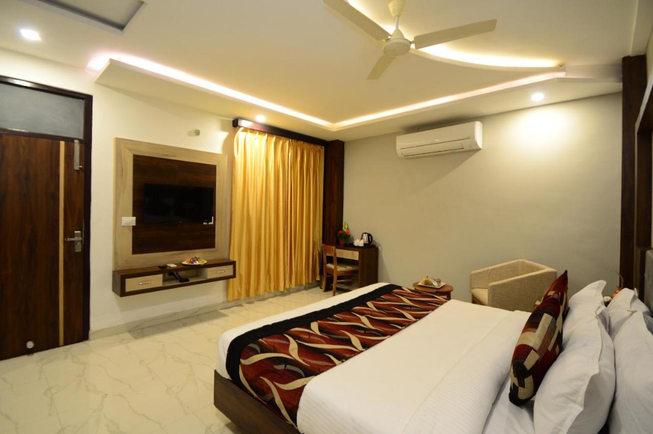 Hopp Inn Udaipur Exterior photo