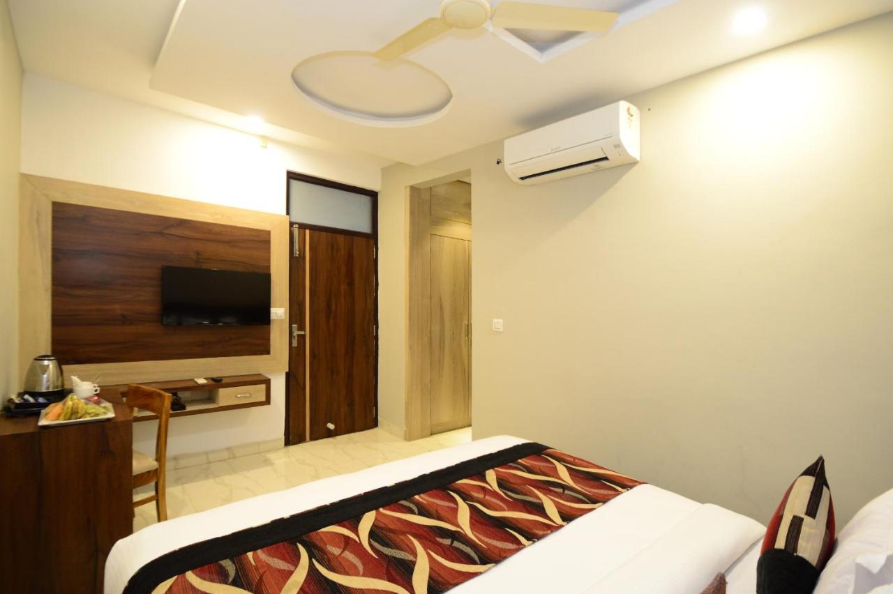 Hopp Inn Udaipur Exterior photo